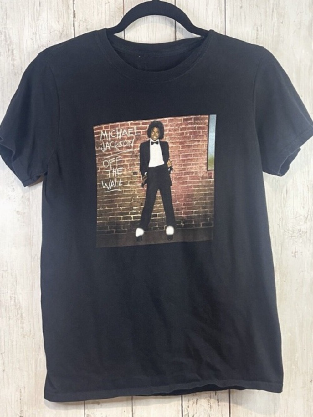 Michael Jackson Graphic Men’s T‑Shirt with Iconic Album Cover